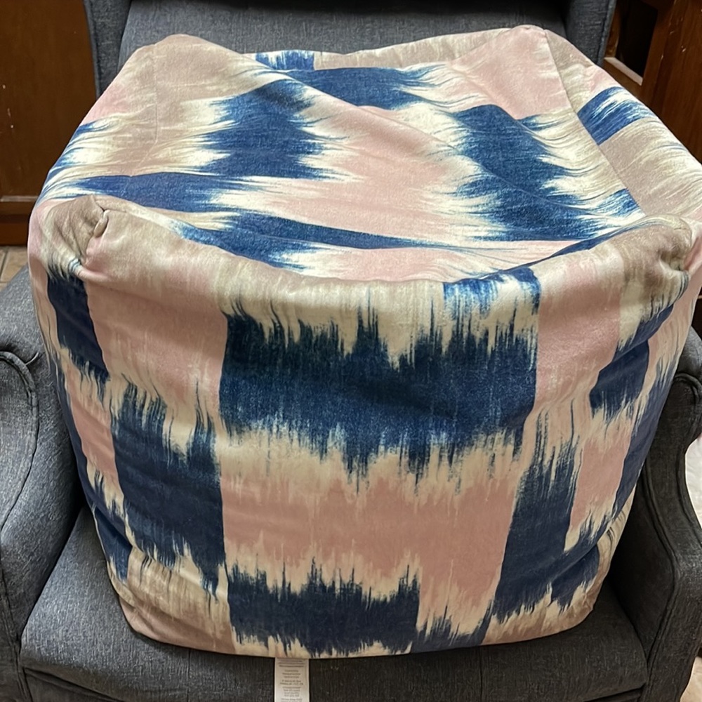 West Elm Blurred Ikat Pouf Rosette - Picture 2 of 8
